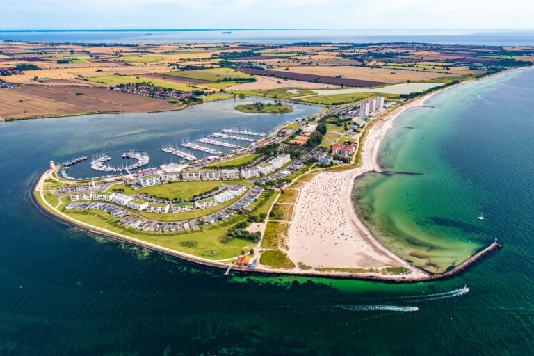 Luftbild vom Südstrand Burgtiefe auf Fehmarn